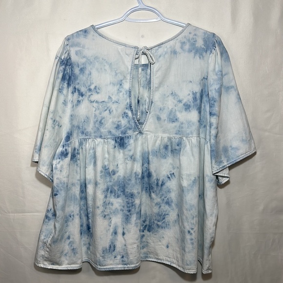 Old Navy Baby Doll Denim Shirt Size XL - Picture 2 of 3